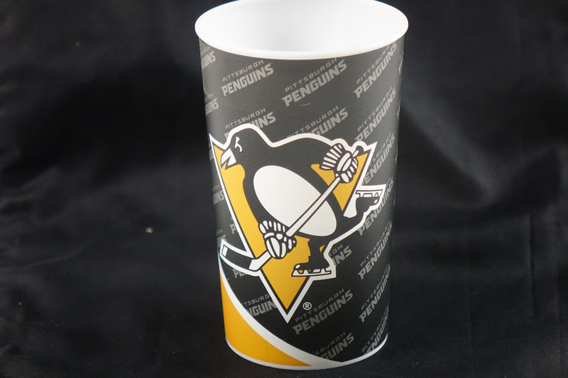 Boelter Brands NHL Pittsburg Penguins 22oz Plastic Pint Glass