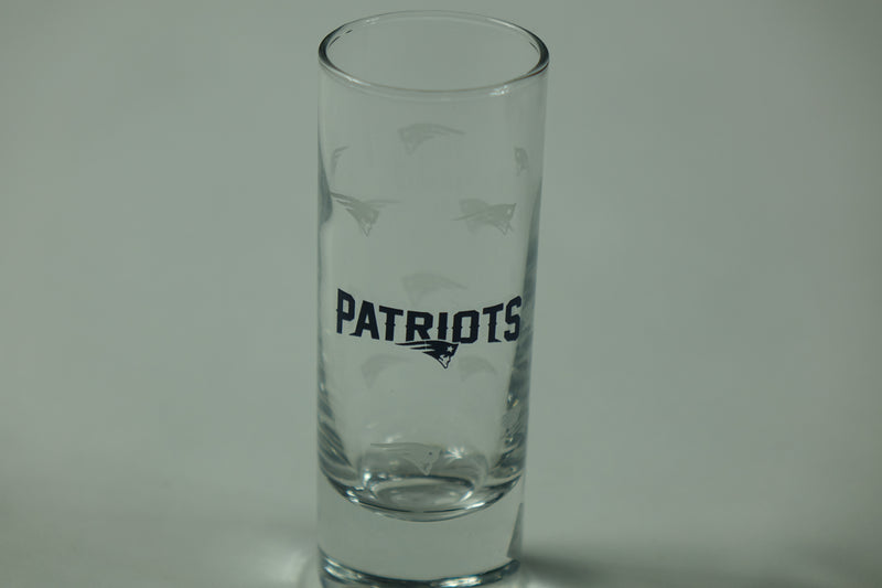 logobrands NFL New England Patriots 2.5oz. Satin-Etched Tall Shot Glass One Size