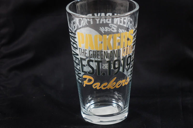 Logo Brands NFL Green Bay 16oz Spirit Pint Glass