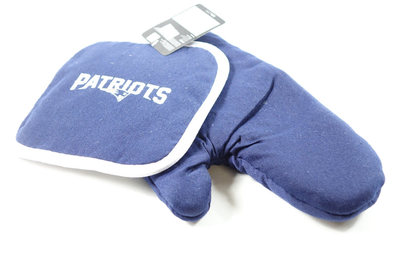 NFL New England Patriots Oven Mitt and Pot Holder Set One Size